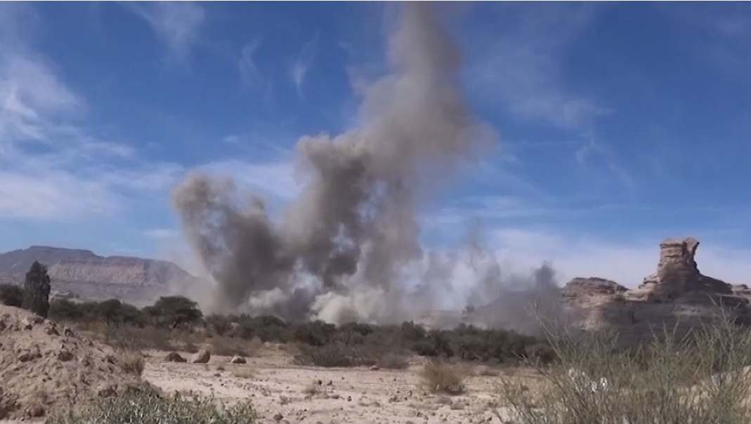 طيران العدوان يشن عدة غارات على مزارع ومنازل المواطنين في مديرية باقم بصعدة