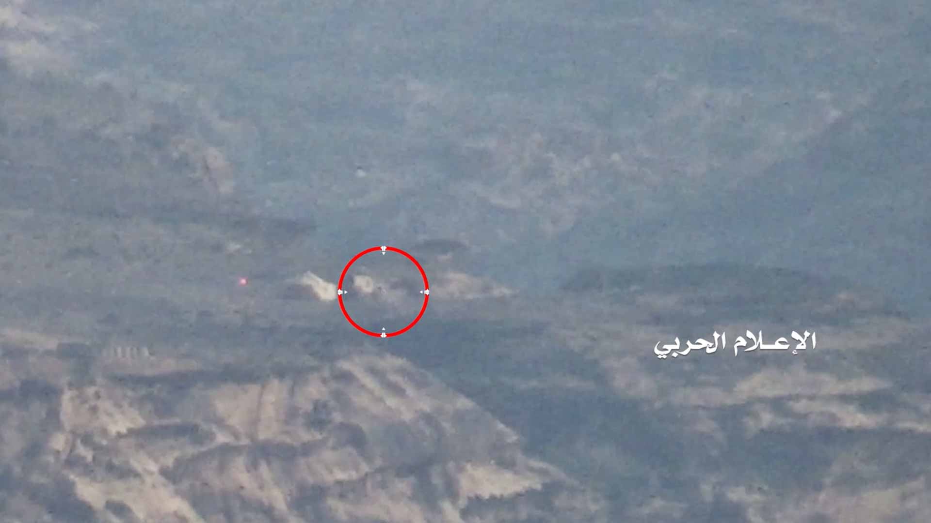 عسير – تدمير مدرعة تابعة للجيش السعودي بصاروخ موجة في رقابة المسناء بجبهة الربوعة