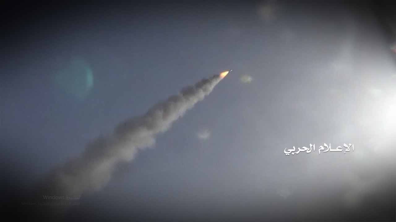 عسير – إطلاق دفعة صواريخ زلزال 1 وصاروخ كاتيوشا على تجمعات المنافقين في منفذ علب