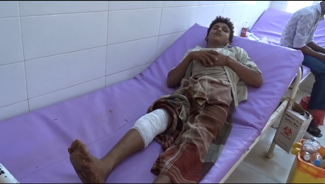 الحديدة – مرتزقة العدوان يستهدفون منازل المواطنين مما ادى الى جرح مواطن في الجاح