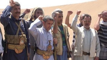 الحديدة – زيارة عيدية للأستاذ خالد المداني ومدير مديرية التحرير للمجاهدين المرابطين في الساحل الغربي.mp4_snapshot_06.01.196