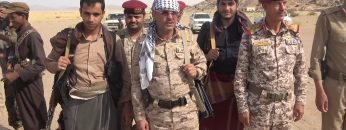 الجوف-زيارة عيدية لعدد من ضباط وزارة الدفاع إلى المجاهدين المرابطين في جبهة الأجاشر.mp4_snapshot_01.57_[2023.07.04_18.14.30]