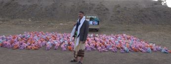 مأرب ــ قافلة عيدية من أبناء الحيمة الداخلية إلى المجاهدين المرابطين في جبهة مأرب والبيضاء.mp4_snapshot_00.02_[2023.07.04_18.12.08]