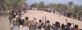 الحديدة – زيارة عيدية لعدد من مشائخ واعيان مديريات أمانة العاصمة ومحافظة ذمار الى المرابطين في الجبلية والفازة.mp4_snapshot_00.00.000