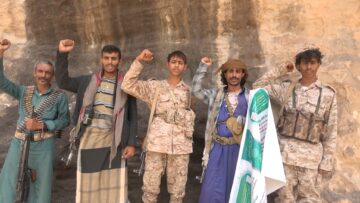 عسير – مقابلات ورسائل المجاهدين المرابطين في جبهة الربوعة بمناسبة ذكرى يوم الولاية 1445هـ.mp4_snapshot_01.04.037