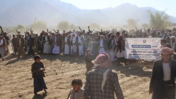 صعدة-لقاء قبلي مسلح لقبائل منبه الحدودية ثباتا على الموقف وإعلان النفير العام.mp4_snapshot_00.02.011