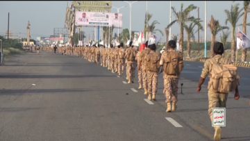 مسير عسكري لوحدات رمزية من خريجي دفعة قتالة جديدة من منتسبي قوات المنطقة العسكرية الخامسة.mp4.00_01_39_19.Still001