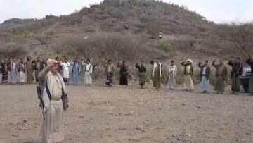 تعز – زيارة عيدية لوفد من السلطة المحلية إلى المرابطين في الدمنة.mp4_snapshot_00.49_[2026.03.24_21.24.24]